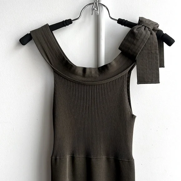 CHANEL Vintage 2008 by Karl Lagerfield ~sheath dress in military green - Picture 14 of 17